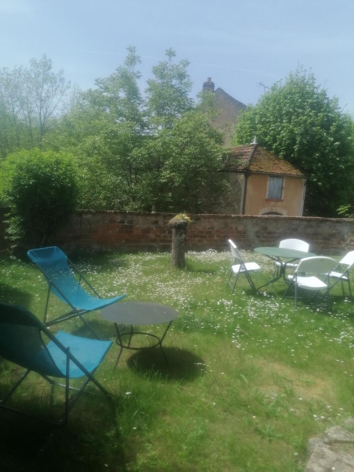 Charmante Maison Pres De Vezelay Voutenay-sur-Cure Εξωτερικό φωτογραφία
